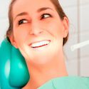 Clínica Dental Merce García Muns Persona en consulta