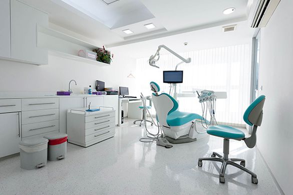 implantes dentales en badalona